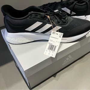 Adidas Supernova S42722 - Size 11 Mens
